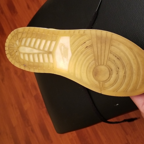 Shoes - Picture 3 of 4